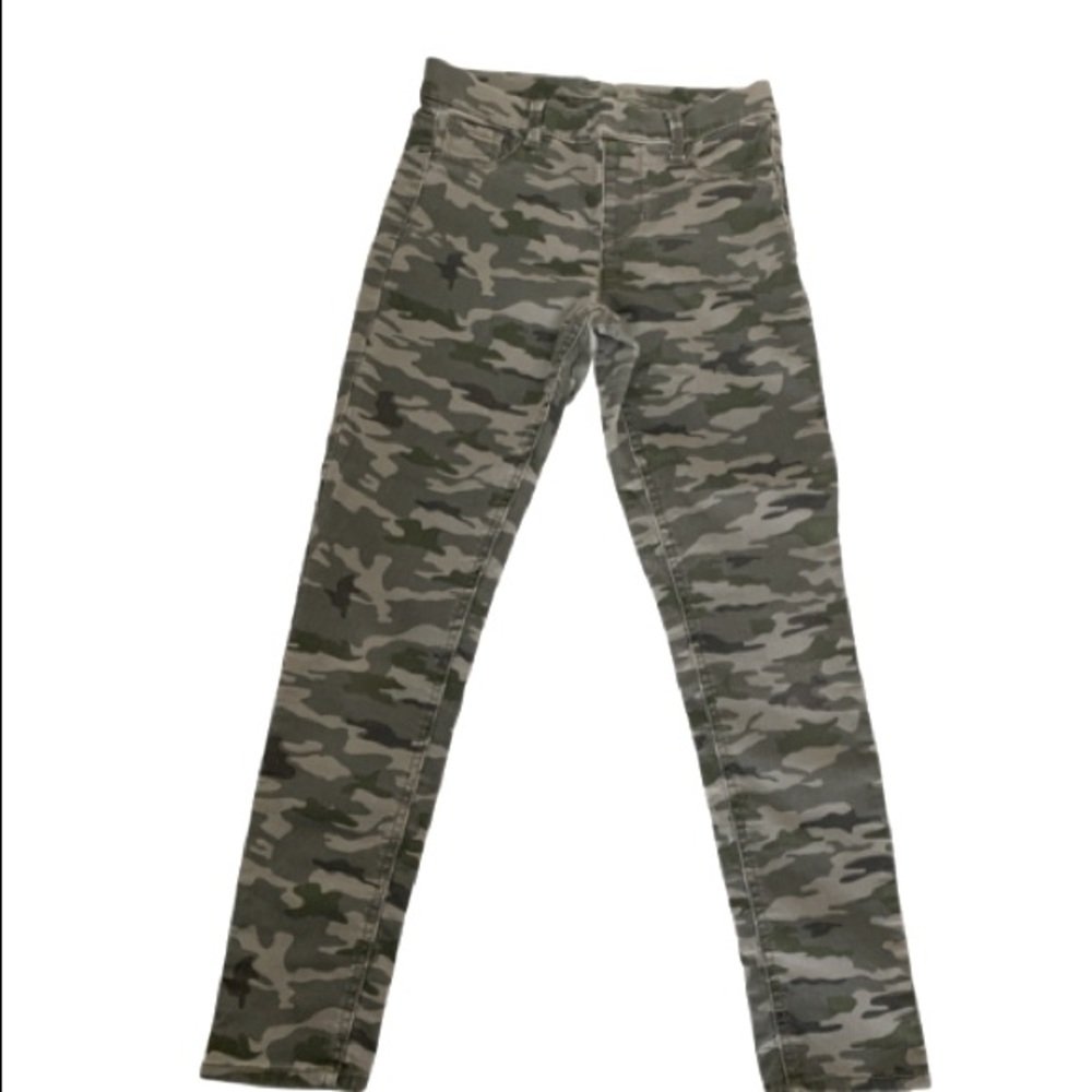 Wonder nation, Camuflage pants